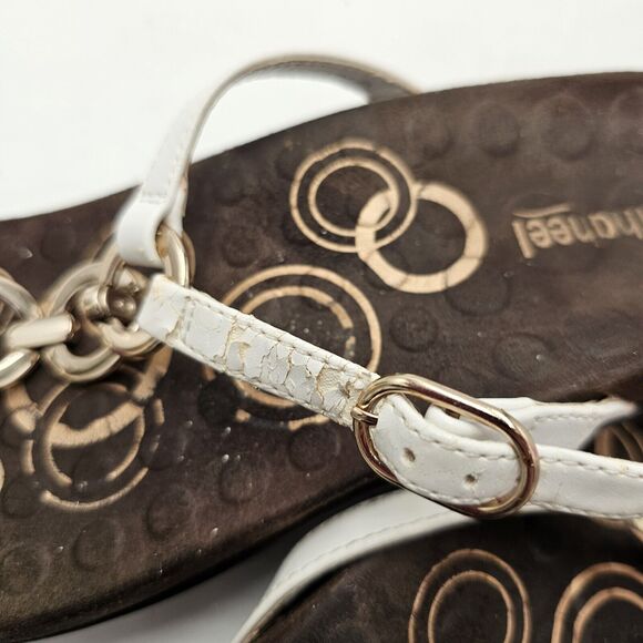 Vionic Sandals Womens 8 White T‑Strap Leather Arch Support Comfort Walking - Picture 8 of 9